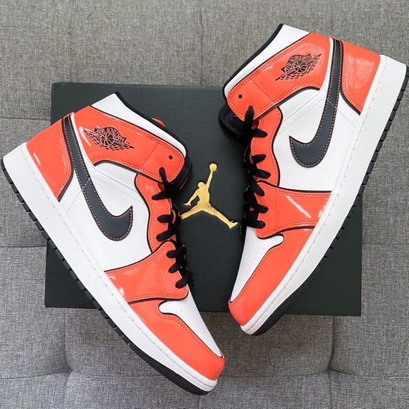 🤍🧡🖤 Air Jordan 1 retro mid orange shoes - Picture 4 of 4